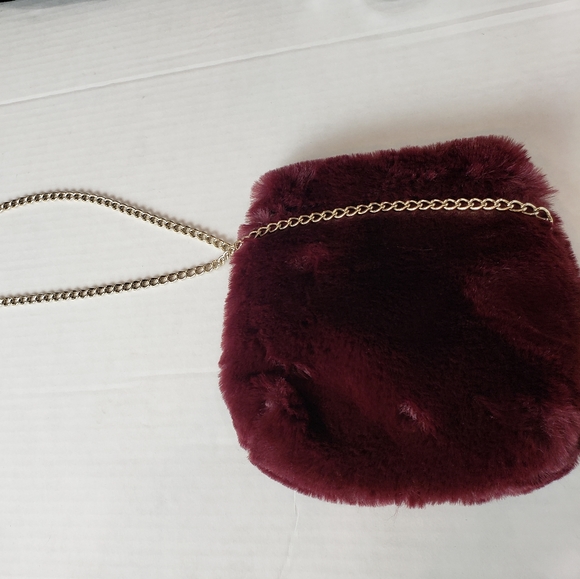 Faux fur shoulder bag - Picture 3 of 4